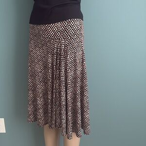 SASSY COMFY MAX STUDIO SKIRT